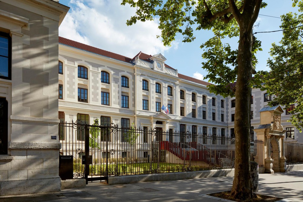 Façade du collège de la Tourette à Lyon 4ème