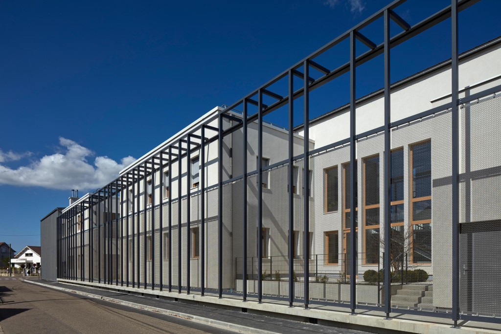 Esthétisme de la clôture de la Maison de l'Isère de La tour du Pin