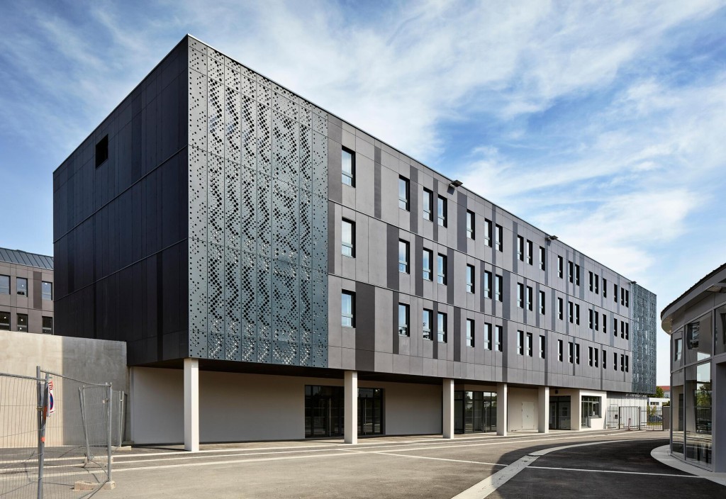 Façade du Lycée de Dauphiné situé à Romans-sur-Isère