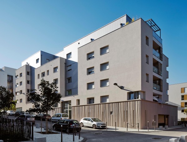 Façade de l'immeuble l'Orée du Parc à la Duchère, Lyon